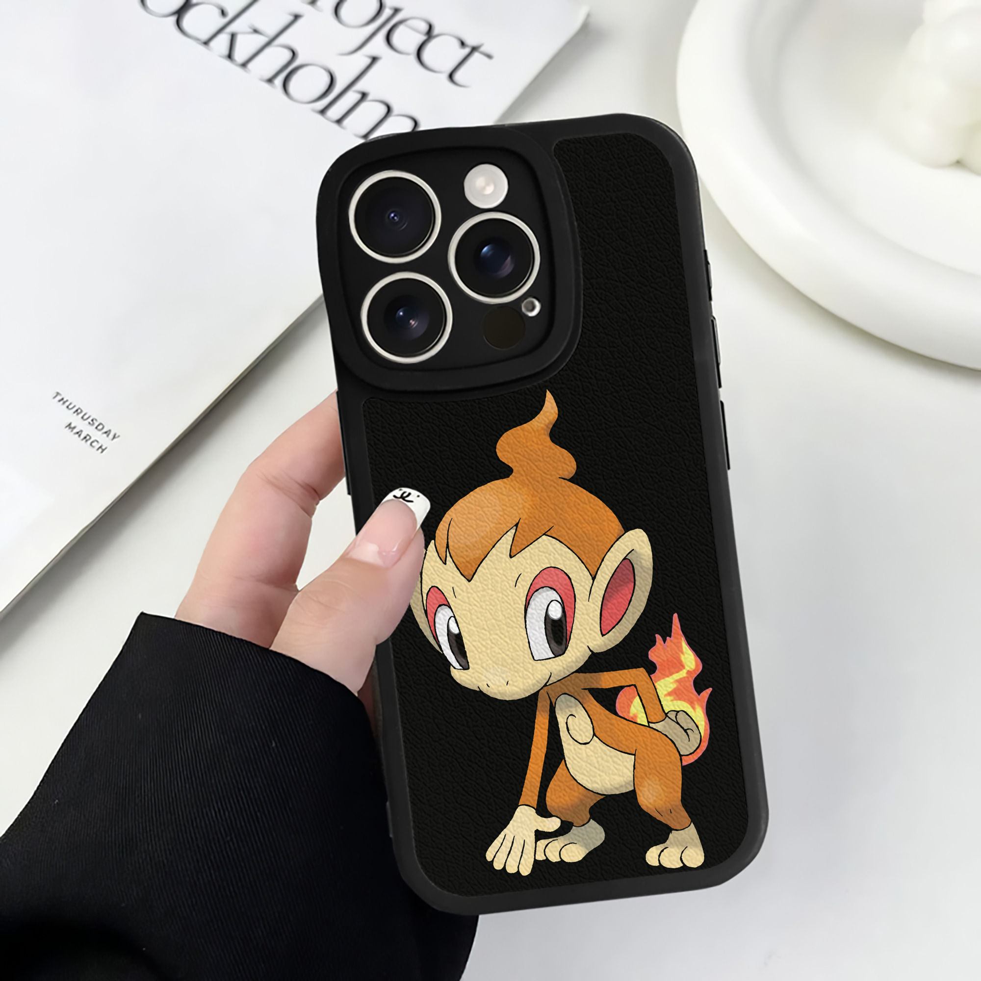 （画像用） ポケットモンスター Pokémon 【iPhone 16シリーズ対応】シリコンスマホケース（レザー調） 材質：シリコン